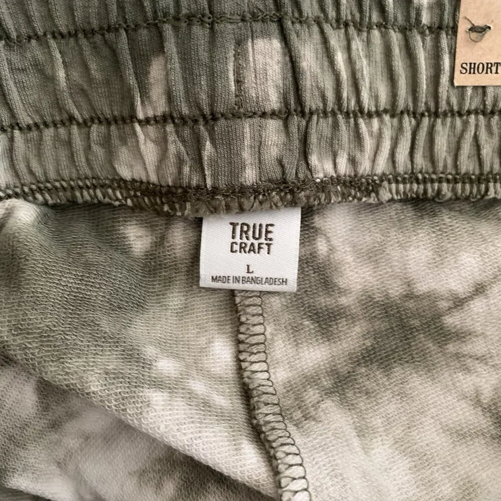 True Craft Boys Tie Dye Shorts Green Large Cotton Drawstring Pockets NWT